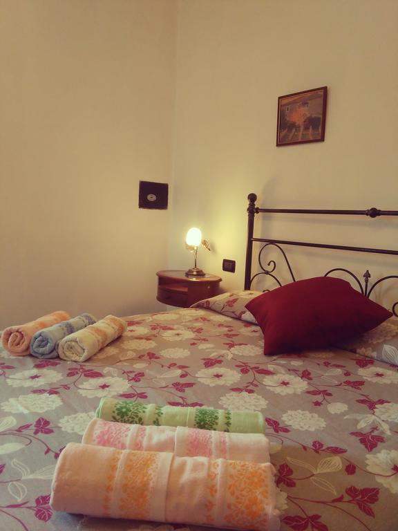 Affittacamere Casa ai Carfini Poggibonsi Esterno foto