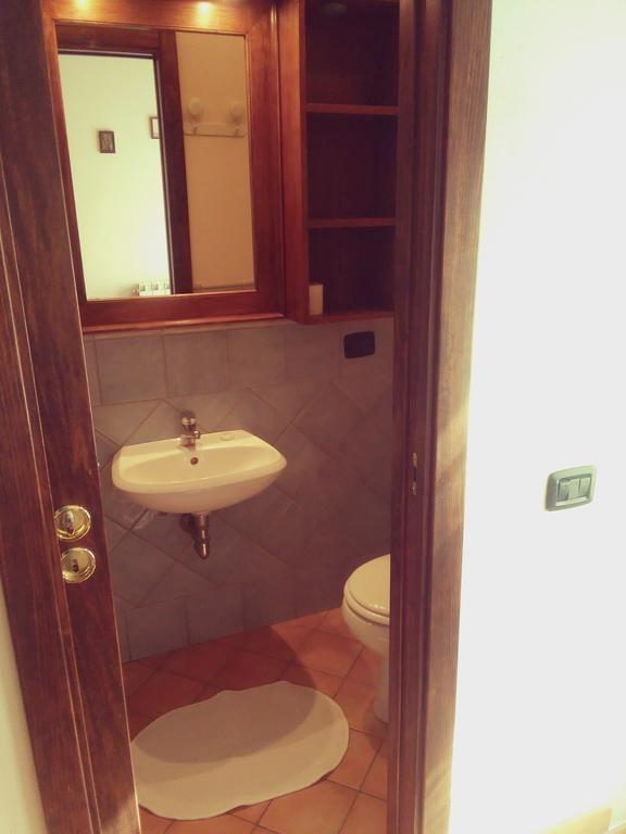 Affittacamere Casa ai Carfini Poggibonsi Esterno foto